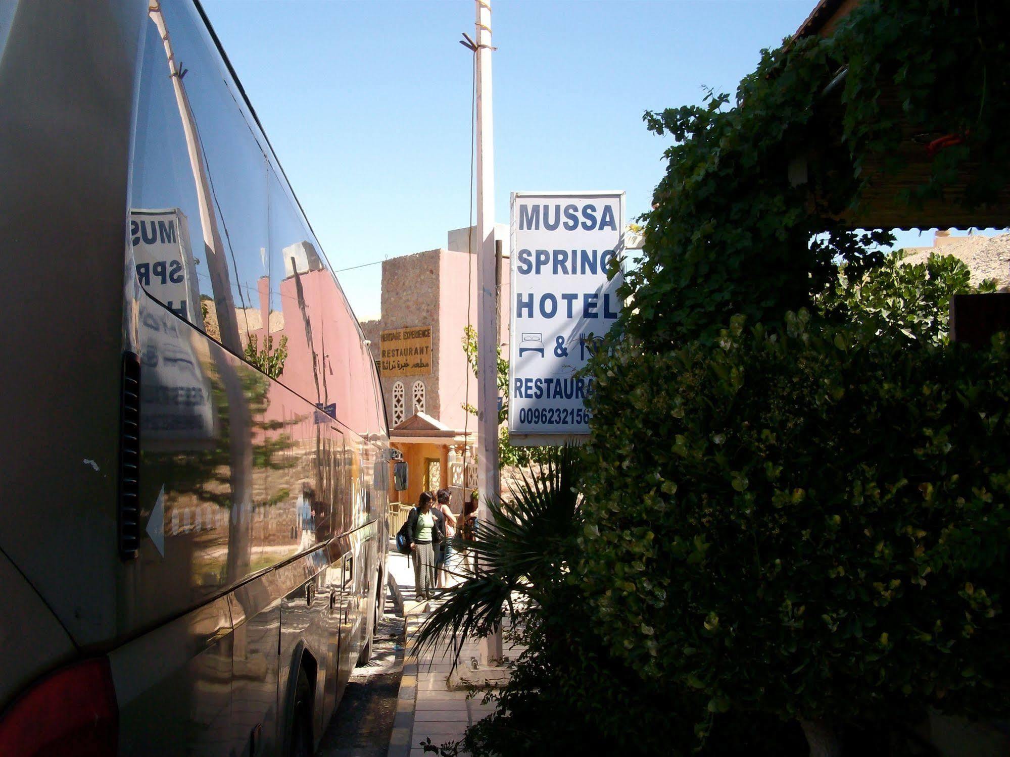 Mussa Spring Hotel Wadi Musa Exterior foto